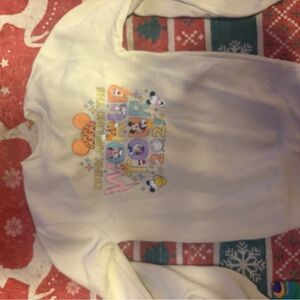 Women’s drinking around the world size small  Sweatshirt